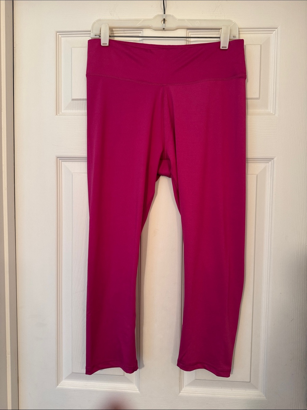 Athletech Fuchsia Active Capri Leggings Cropped Workout Pants NWOT